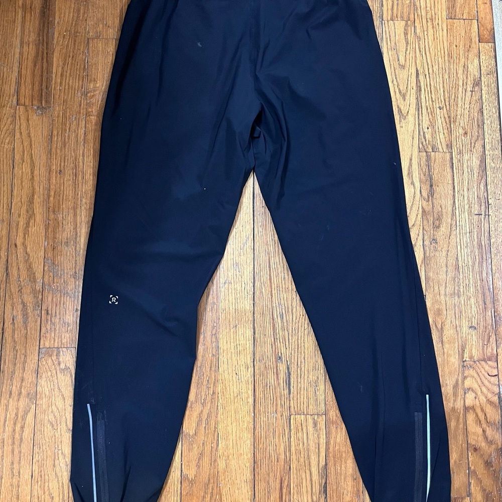 Lululemon men’s Joggers